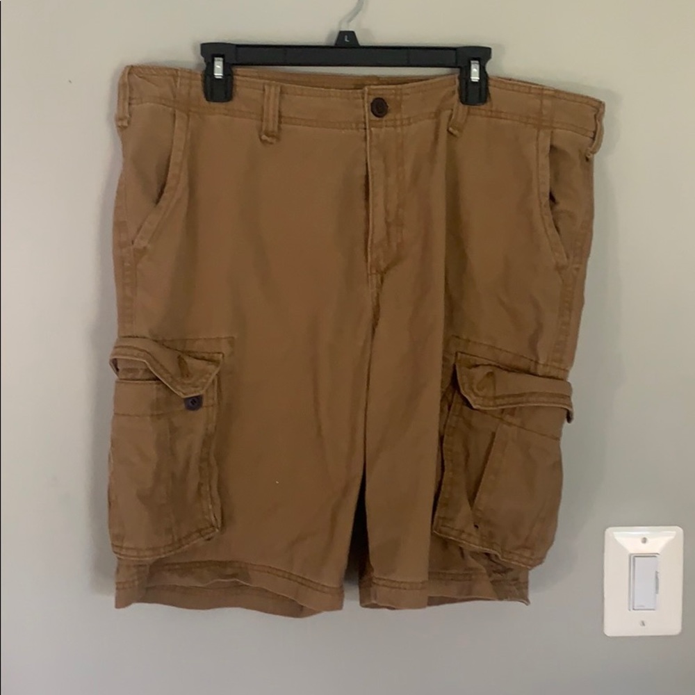 Cargo kaki shorts